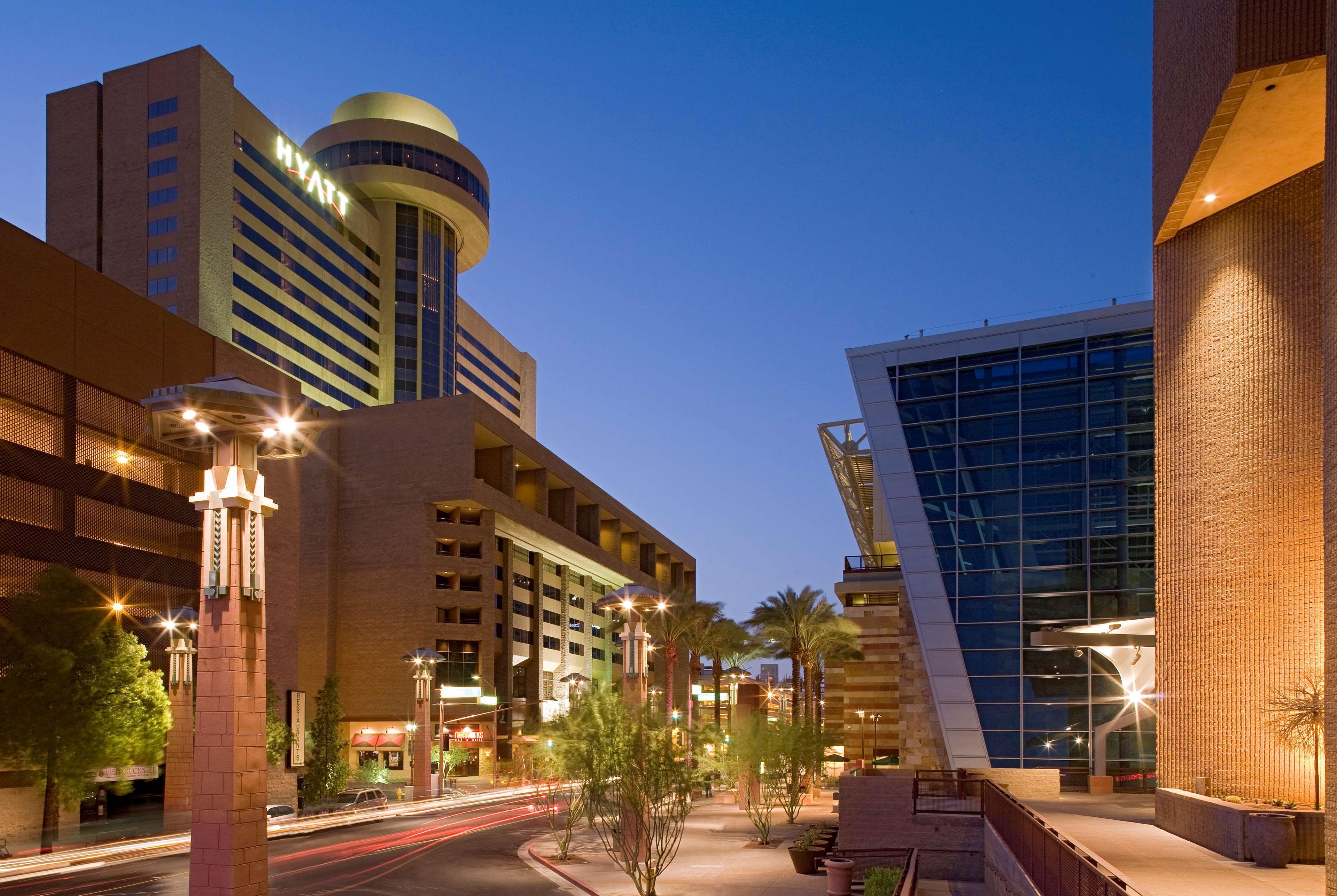 Hyatt Regency Phoenix Downtown - No Destination Fees Ngoại thất bức ảnh
