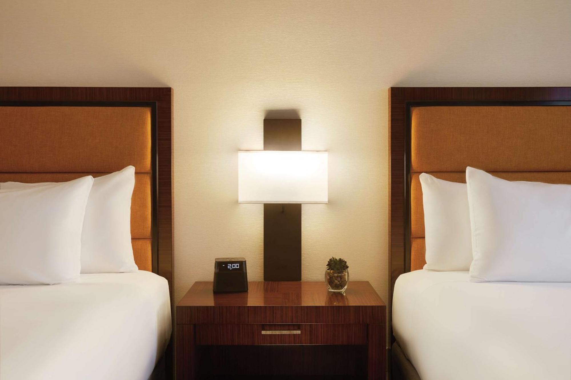 Hyatt Regency Phoenix Downtown - No Destination Fees Ngoại thất bức ảnh