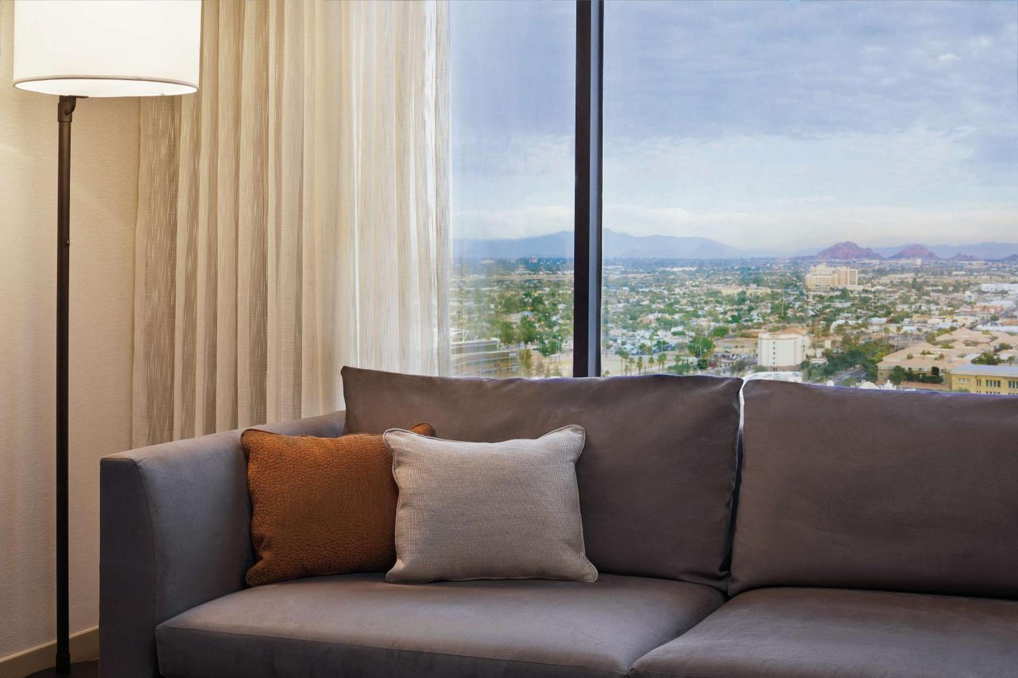 Hyatt Regency Phoenix Downtown - No Destination Fees Ngoại thất bức ảnh