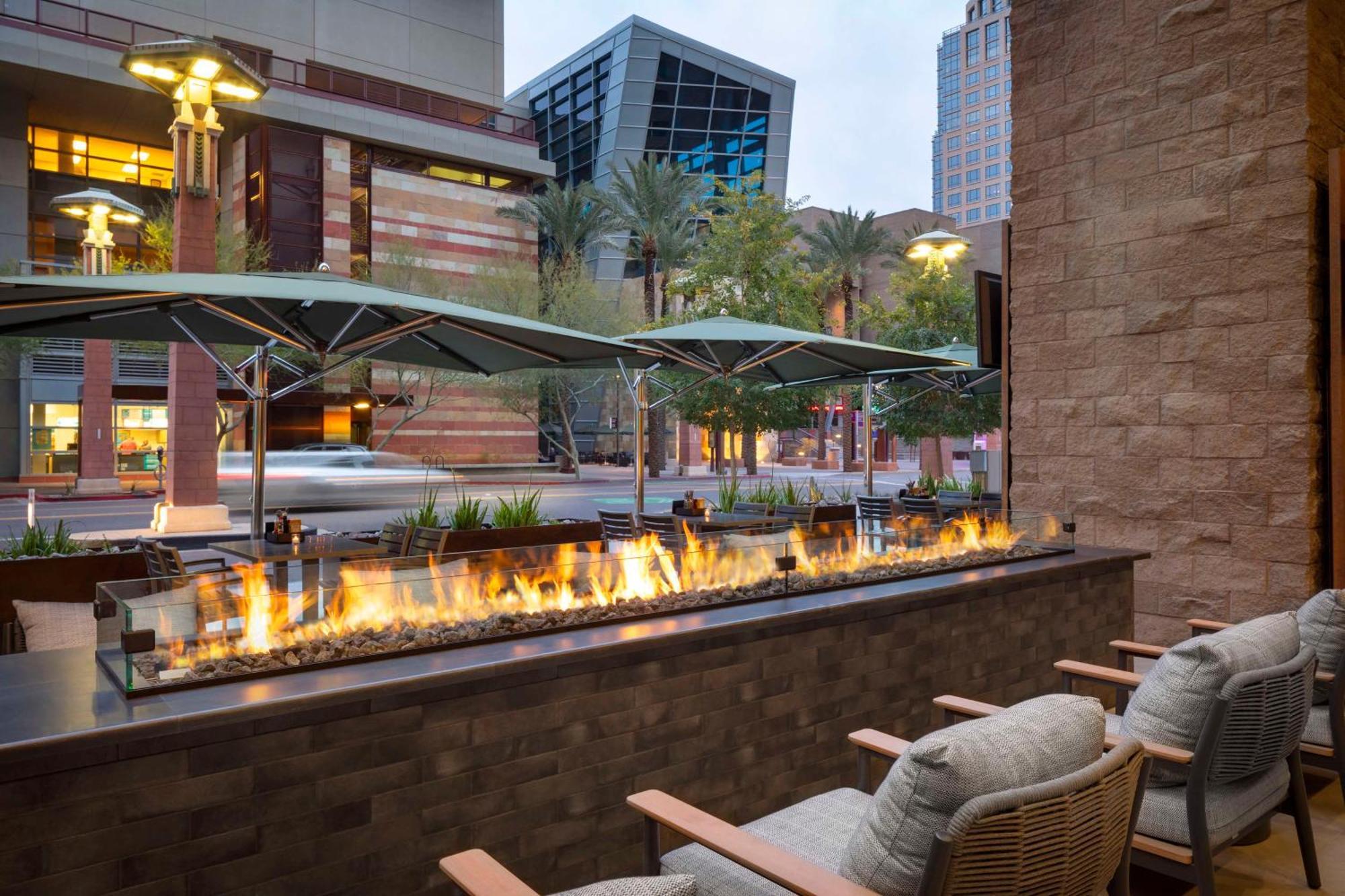 Hyatt Regency Phoenix Downtown - No Destination Fees Ngoại thất bức ảnh